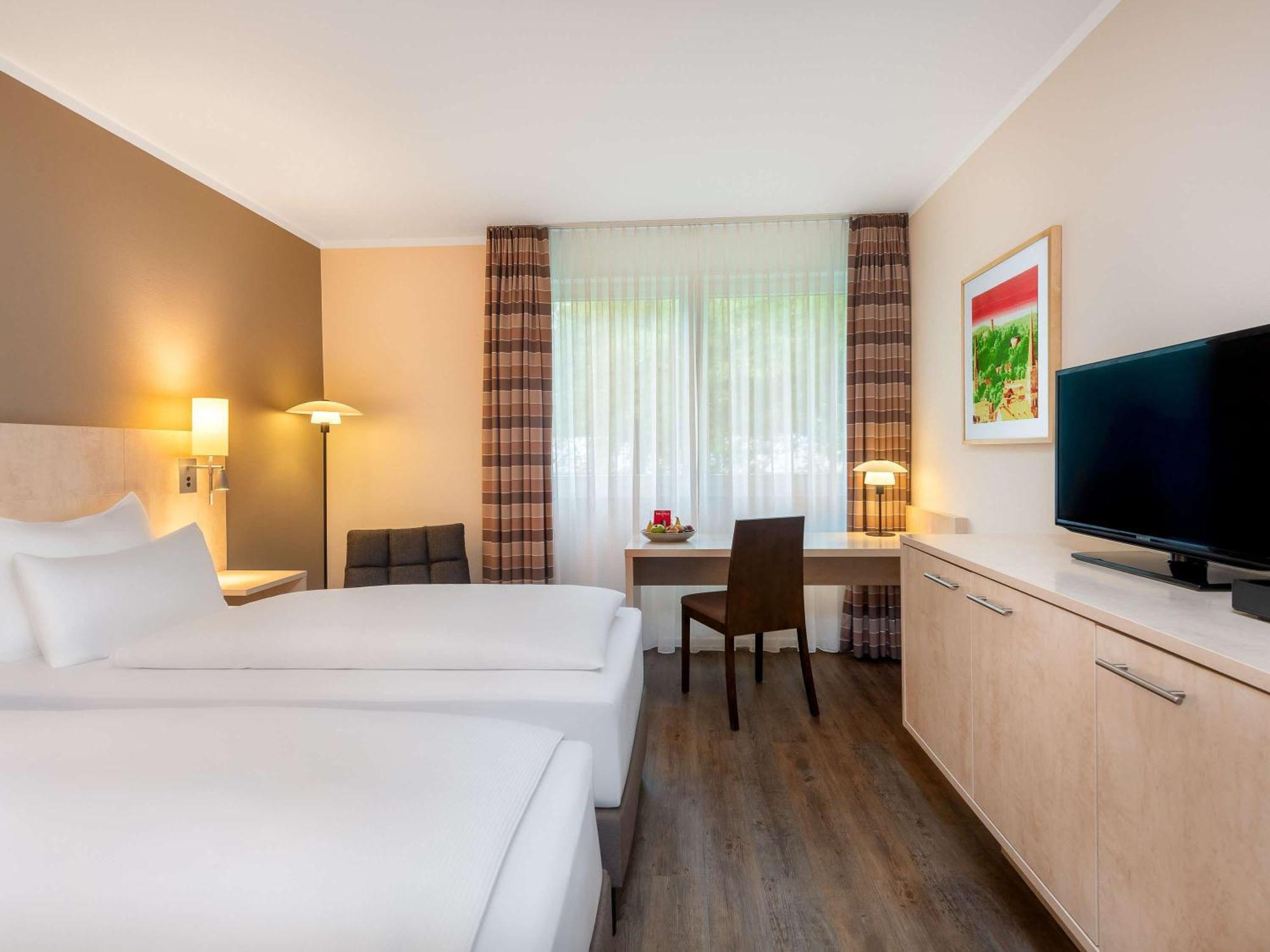 Mercure Hotel Bielefeld Johannisberg Bagian luar foto