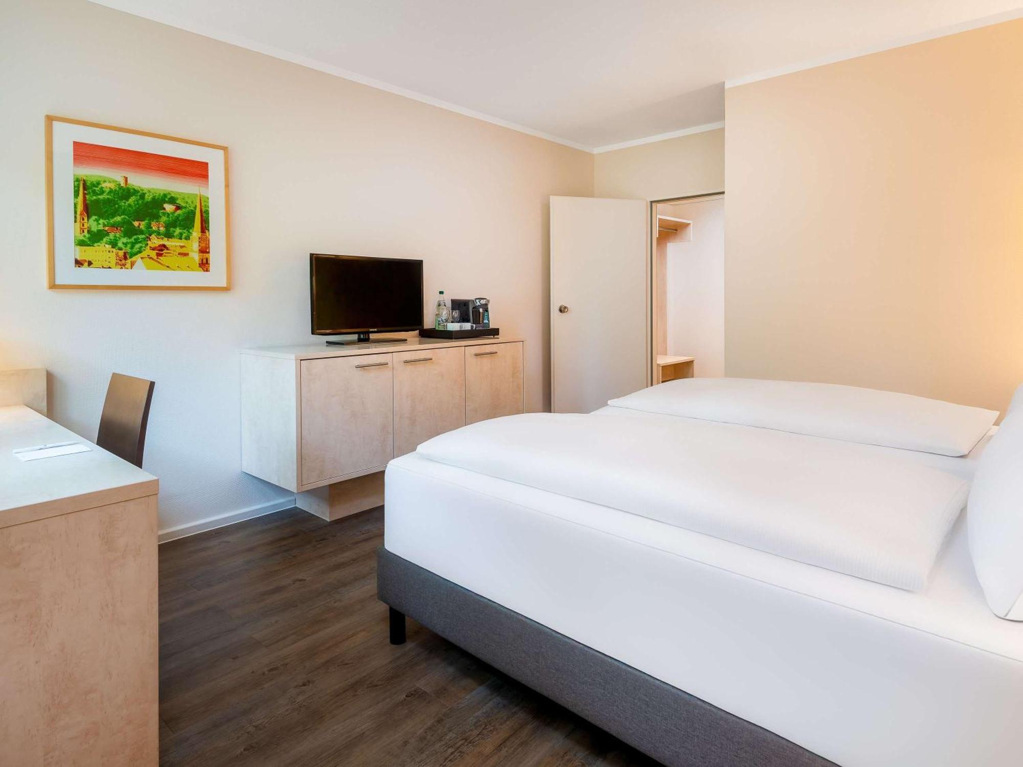 Mercure Hotel Bielefeld Johannisberg Bagian luar foto